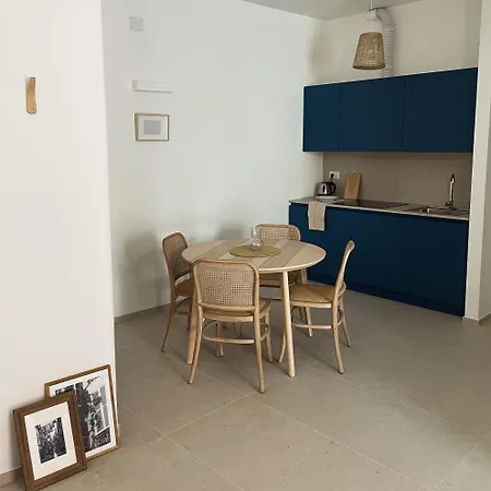 Pacuvio36 - Center * Brindisi